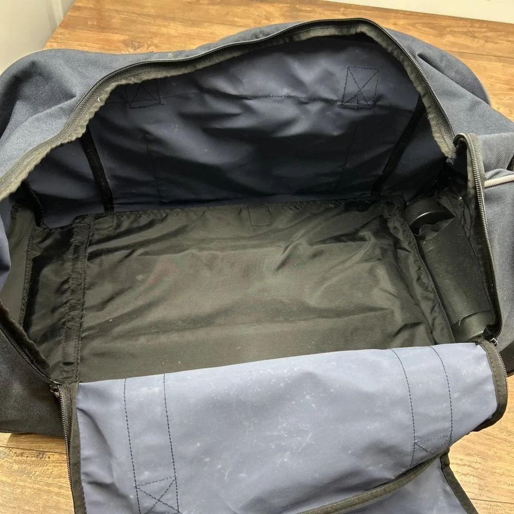Eddie Bauer Rolling Duffel Navy Pocket Pull‎ Handle Travel Gym Bag New w/ Tags
